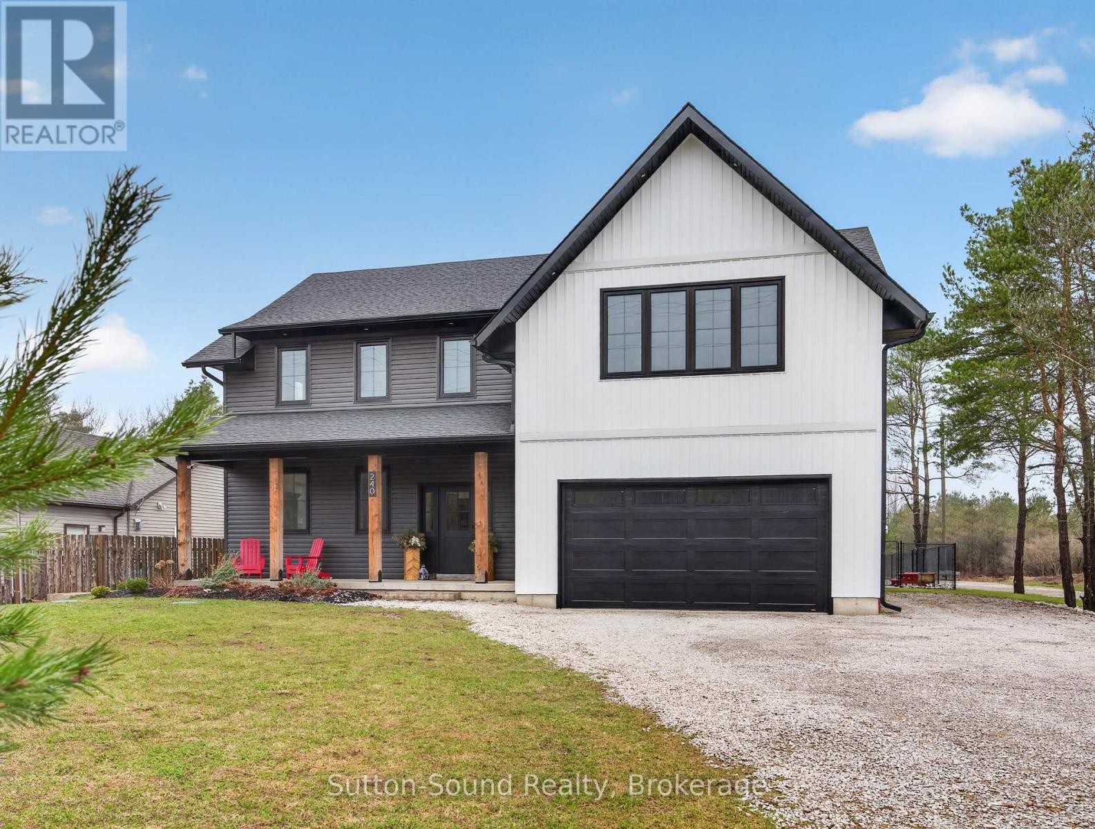 












240 BRUCE STREET

,
South Bruce Peninsula,




Ontario
N0H1P0

