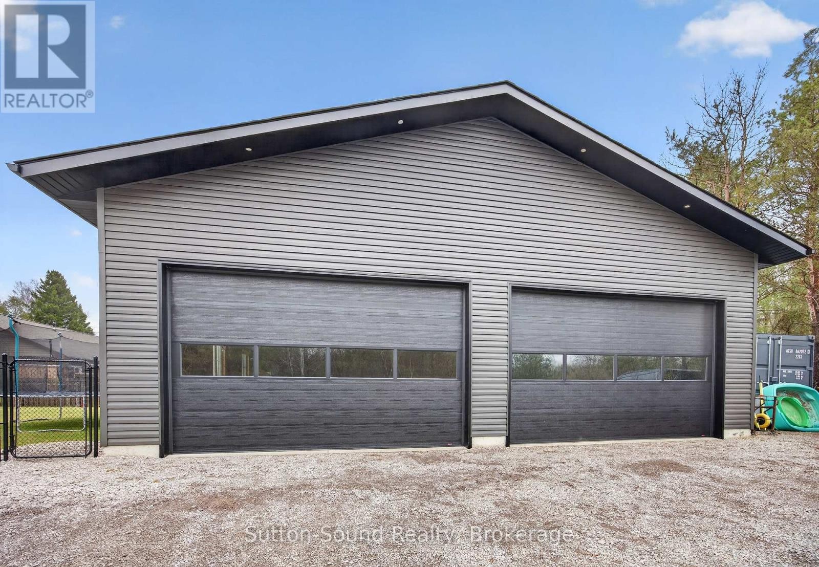 












240 BRUCE STREET

,
South Bruce Peninsula,




Ontario
N0H1P0

