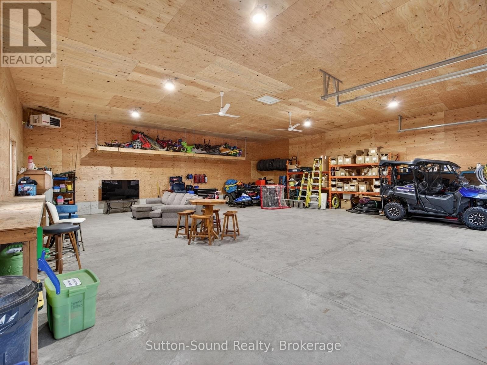 












240 BRUCE STREET

,
South Bruce Peninsula,




Ontario
N0H1P0


