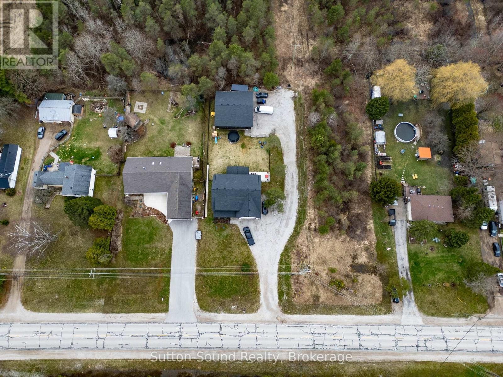 












240 BRUCE STREET

,
South Bruce Peninsula,




Ontario
N0H1P0

