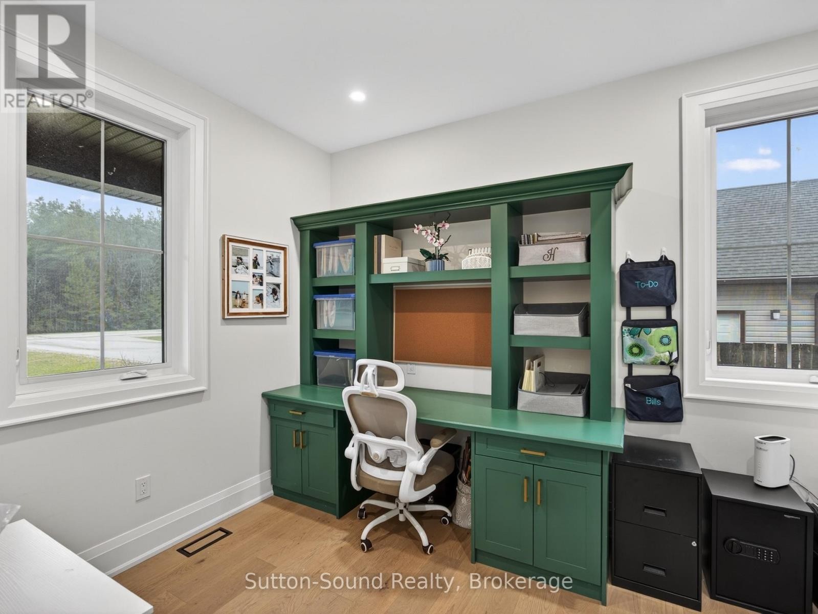 












240 BRUCE STREET

,
South Bruce Peninsula,




Ontario
N0H1P0

