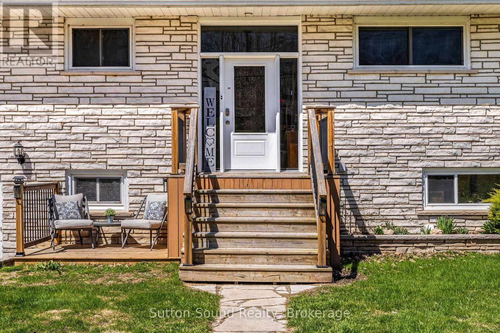 












501297 GREY ROAD 1

,
Georgian Bluffs,




Ontario
N0H2T0

