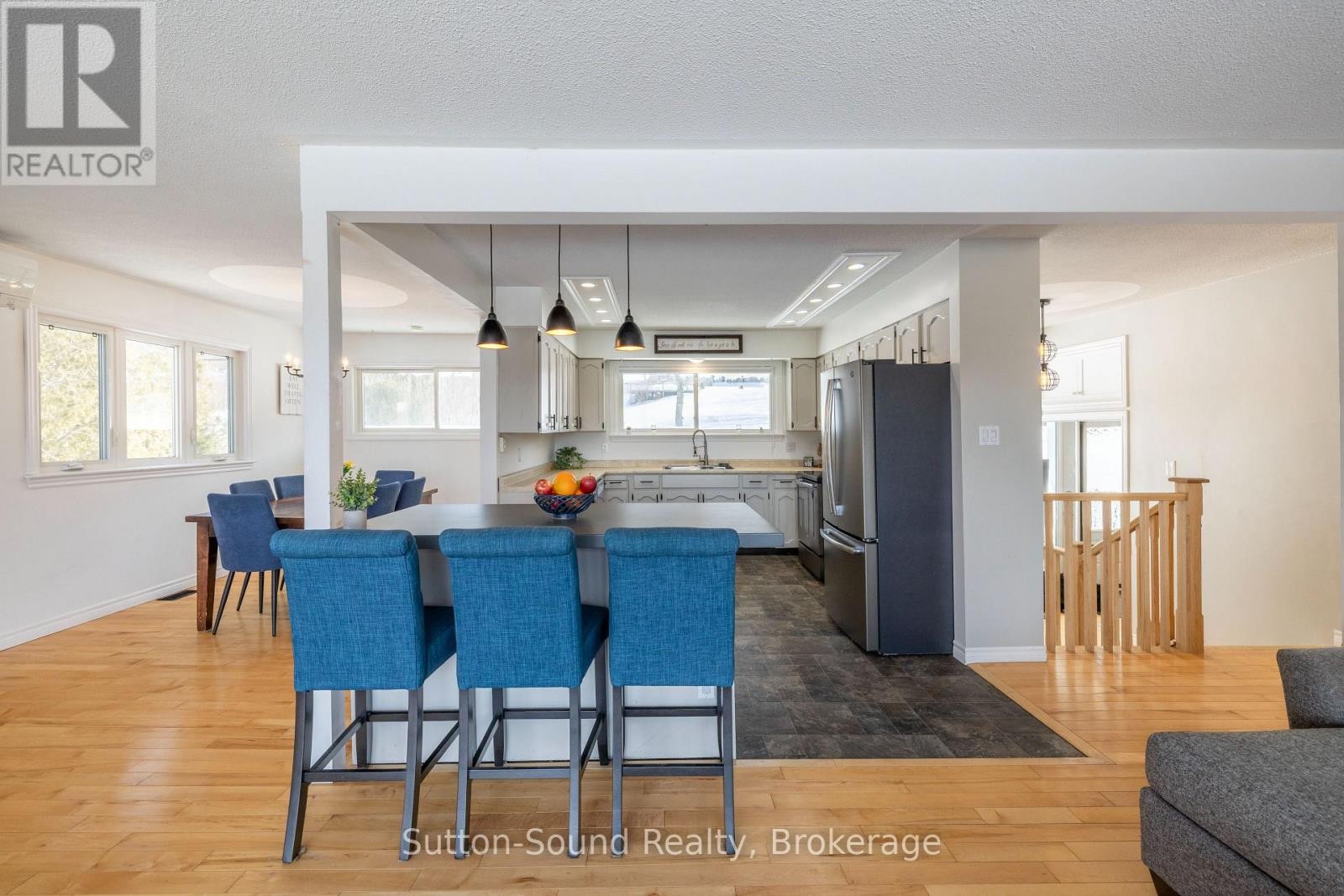 












501297 GREY ROAD 1

,
Georgian Bluffs,




Ontario
N0H2T0


