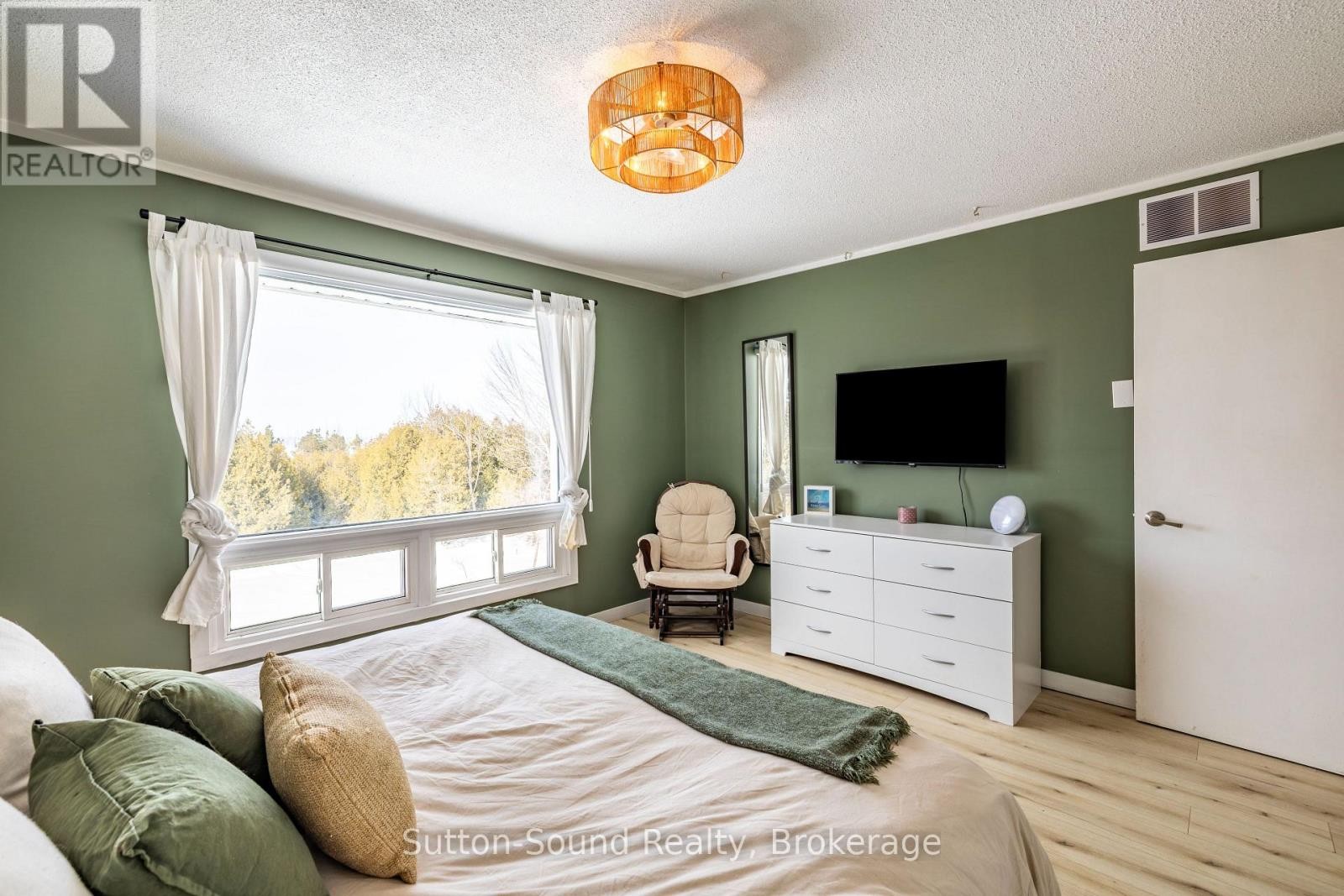 












501297 GREY ROAD 1

,
Georgian Bluffs,




Ontario
N0H2T0

