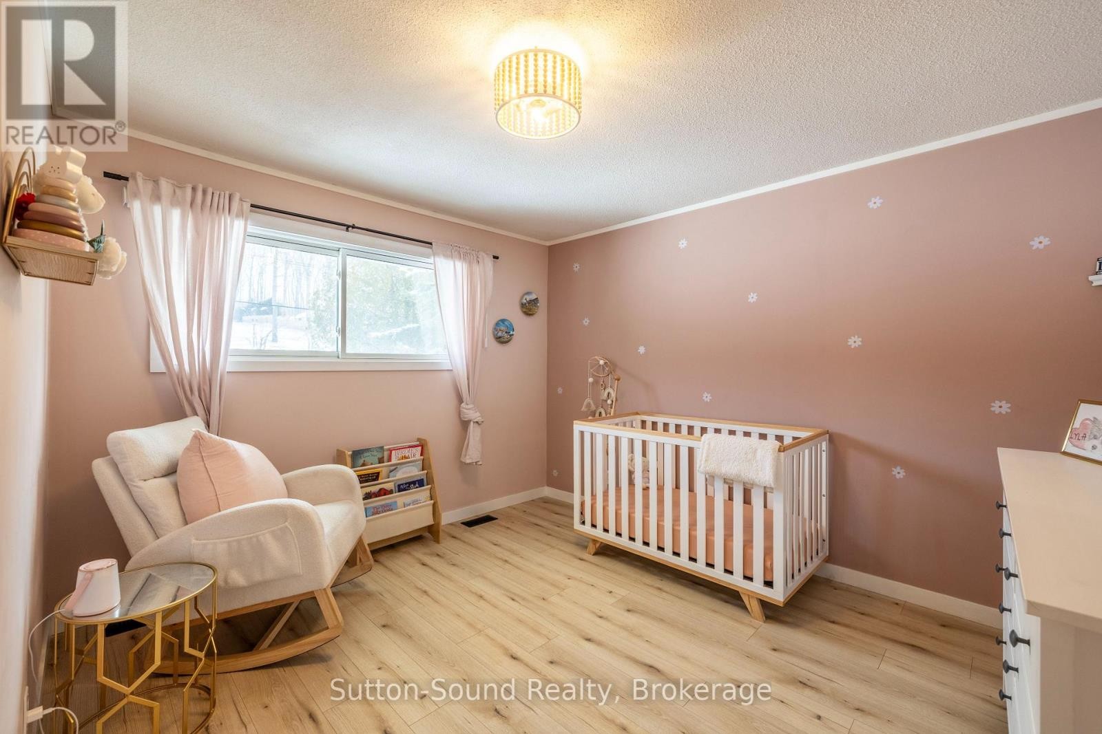 












501297 GREY ROAD 1

,
Georgian Bluffs,




Ontario
N0H2T0

