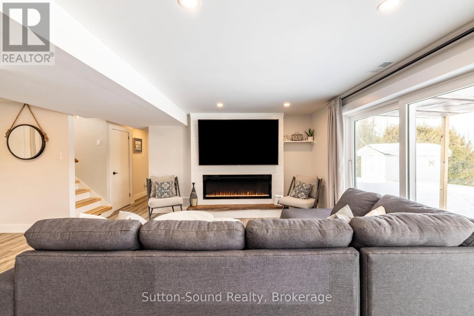 












501297 GREY ROAD 1

,
Georgian Bluffs,




Ontario
N0H2T0

