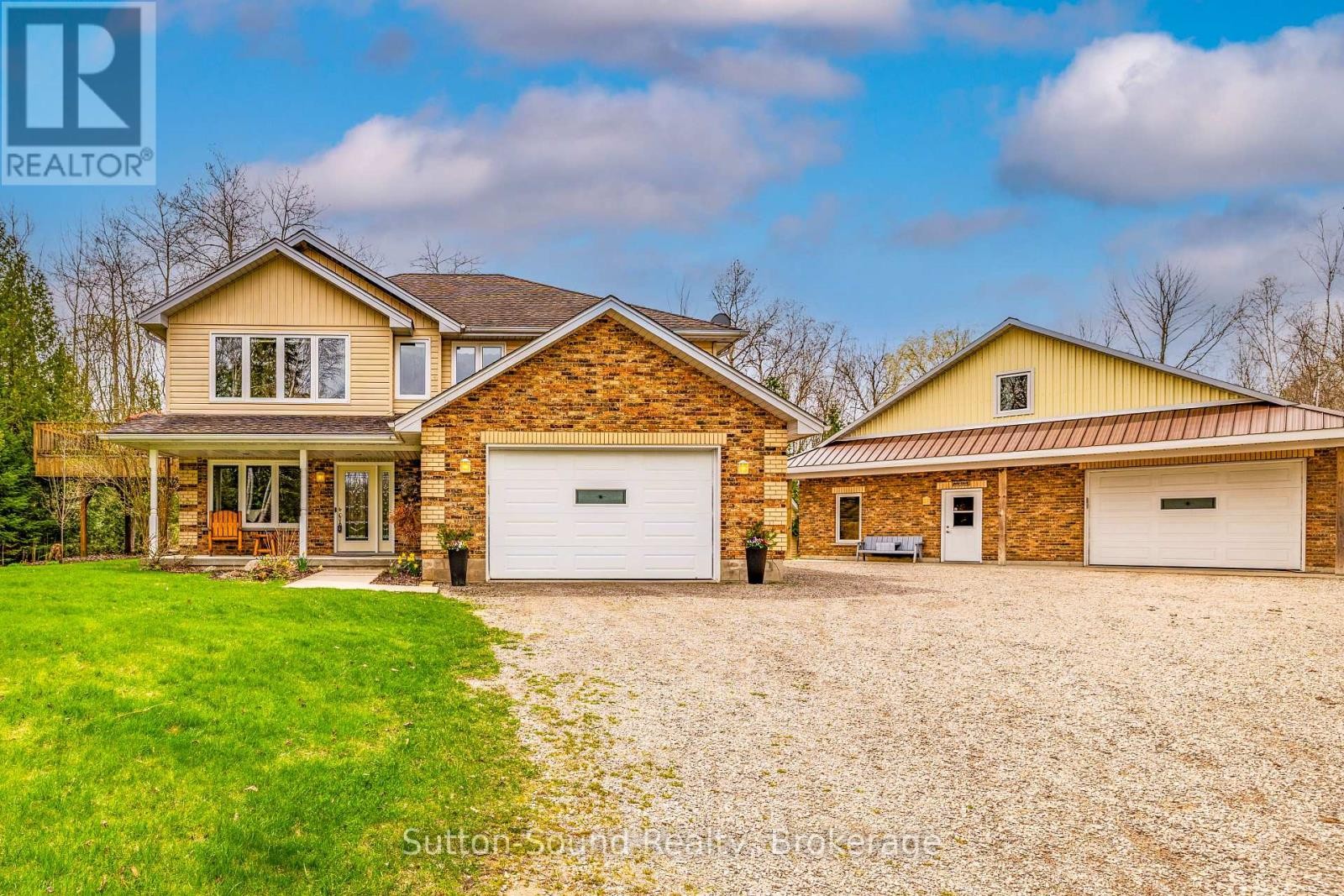 












98 BIRCH STREET

,
South Bruce Peninsula,




Ontario
N0H2G0

