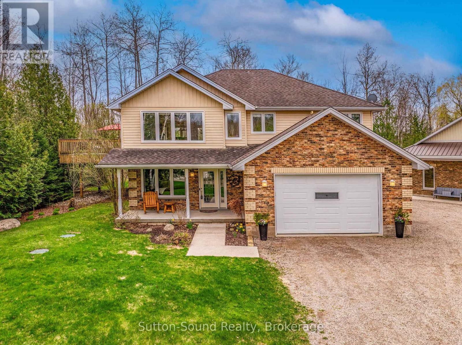 












98 BIRCH STREET

,
South Bruce Peninsula,




Ontario
N0H2G0

