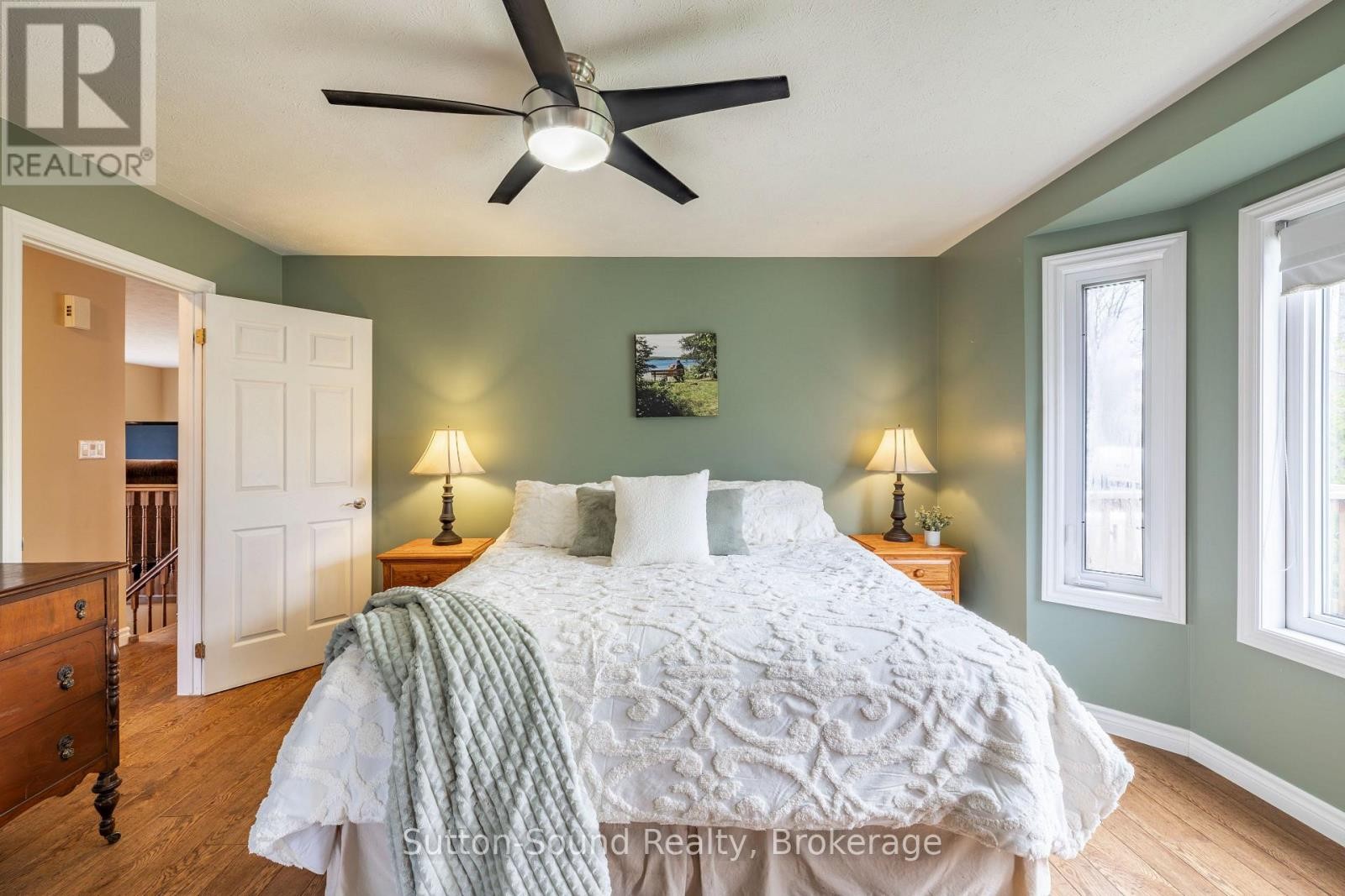 












98 BIRCH STREET

,
South Bruce Peninsula,




Ontario
N0H2G0

