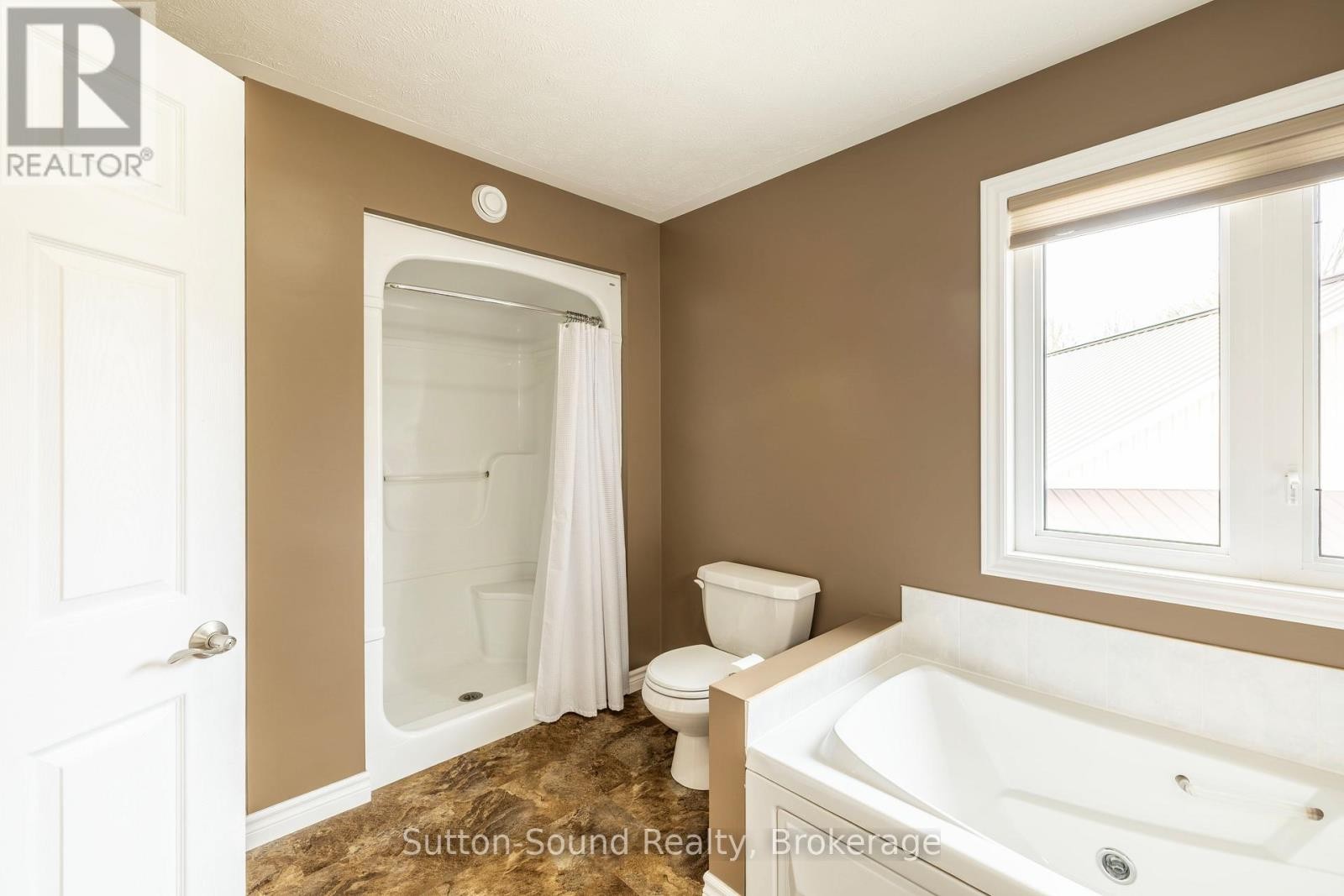 












98 BIRCH STREET

,
South Bruce Peninsula,




Ontario
N0H2G0

