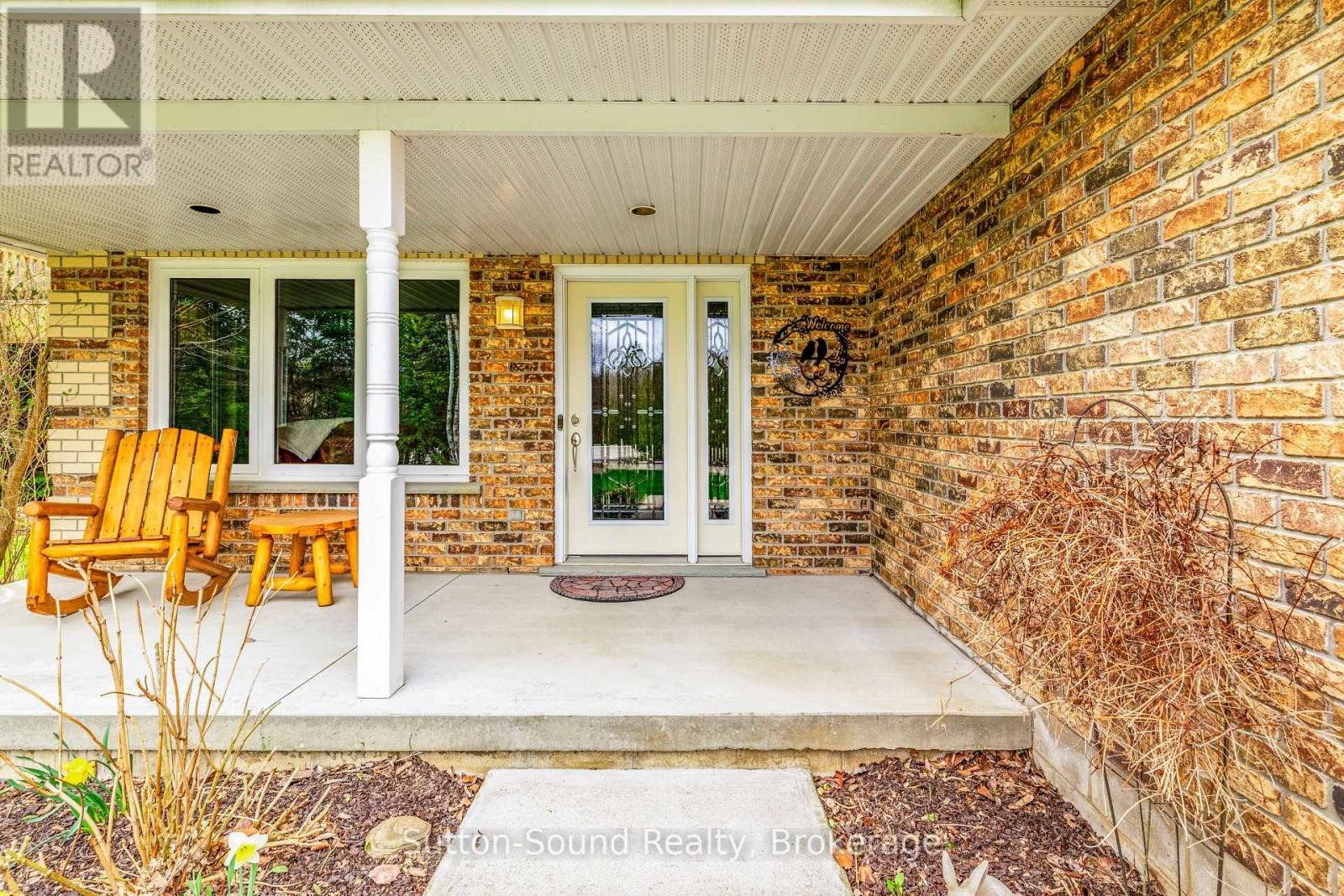 












98 BIRCH STREET

,
South Bruce Peninsula,




Ontario
N0H2G0

