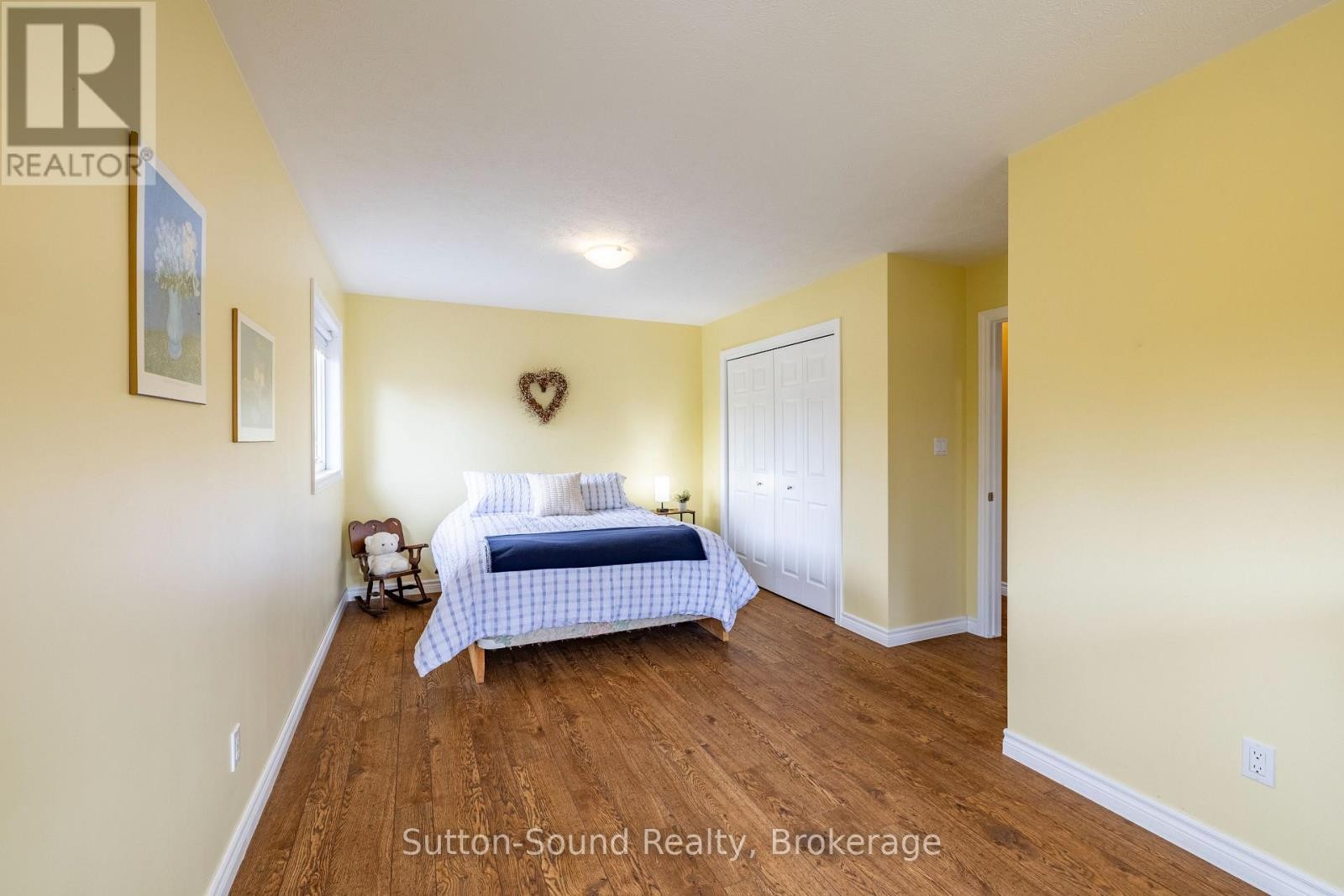 












98 BIRCH STREET

,
South Bruce Peninsula,




Ontario
N0H2G0

