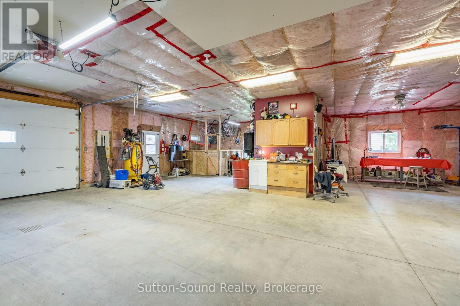












98 BIRCH STREET

,
South Bruce Peninsula,




Ontario
N0H2G0

