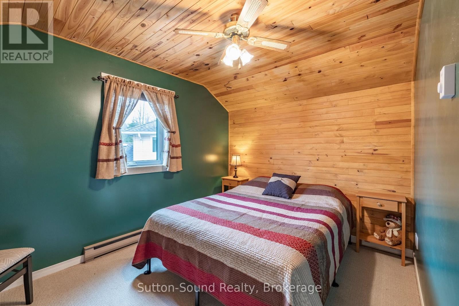 












98 BIRCH STREET

,
South Bruce Peninsula,




Ontario
N0H2G0

