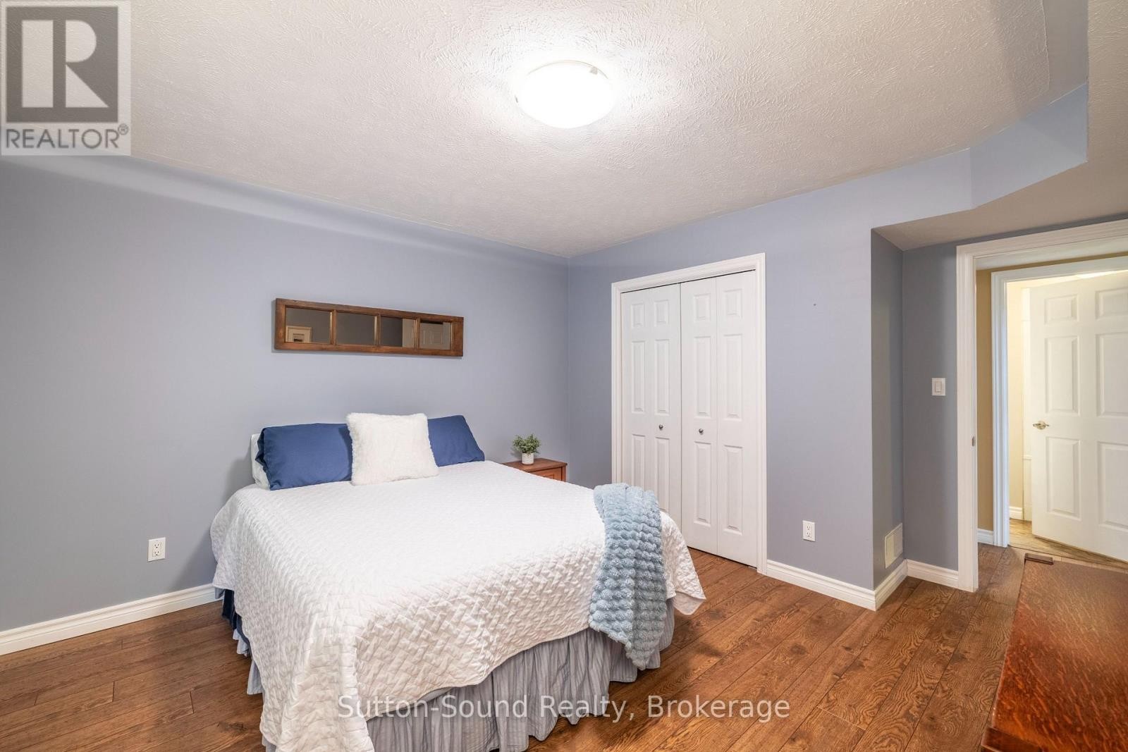 












98 BIRCH STREET

,
South Bruce Peninsula,




Ontario
N0H2G0

