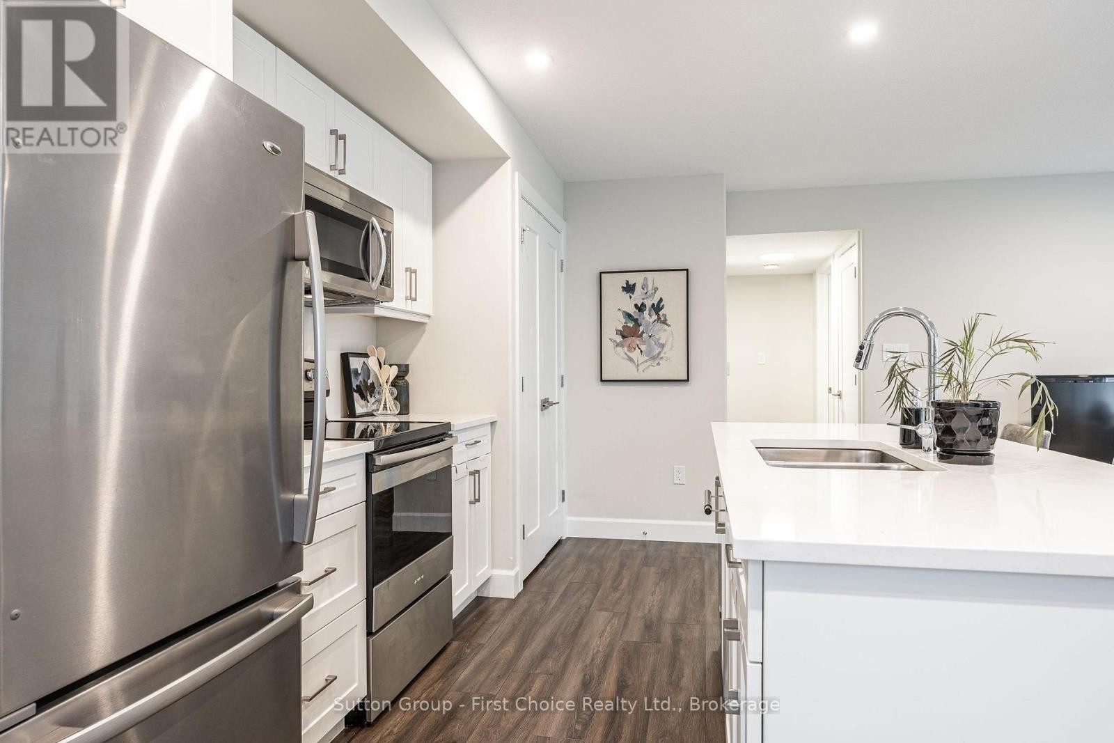 












9 - 3202 VIVIAN LINE 37

,
Stratford,




Ontario
N5A0K6

