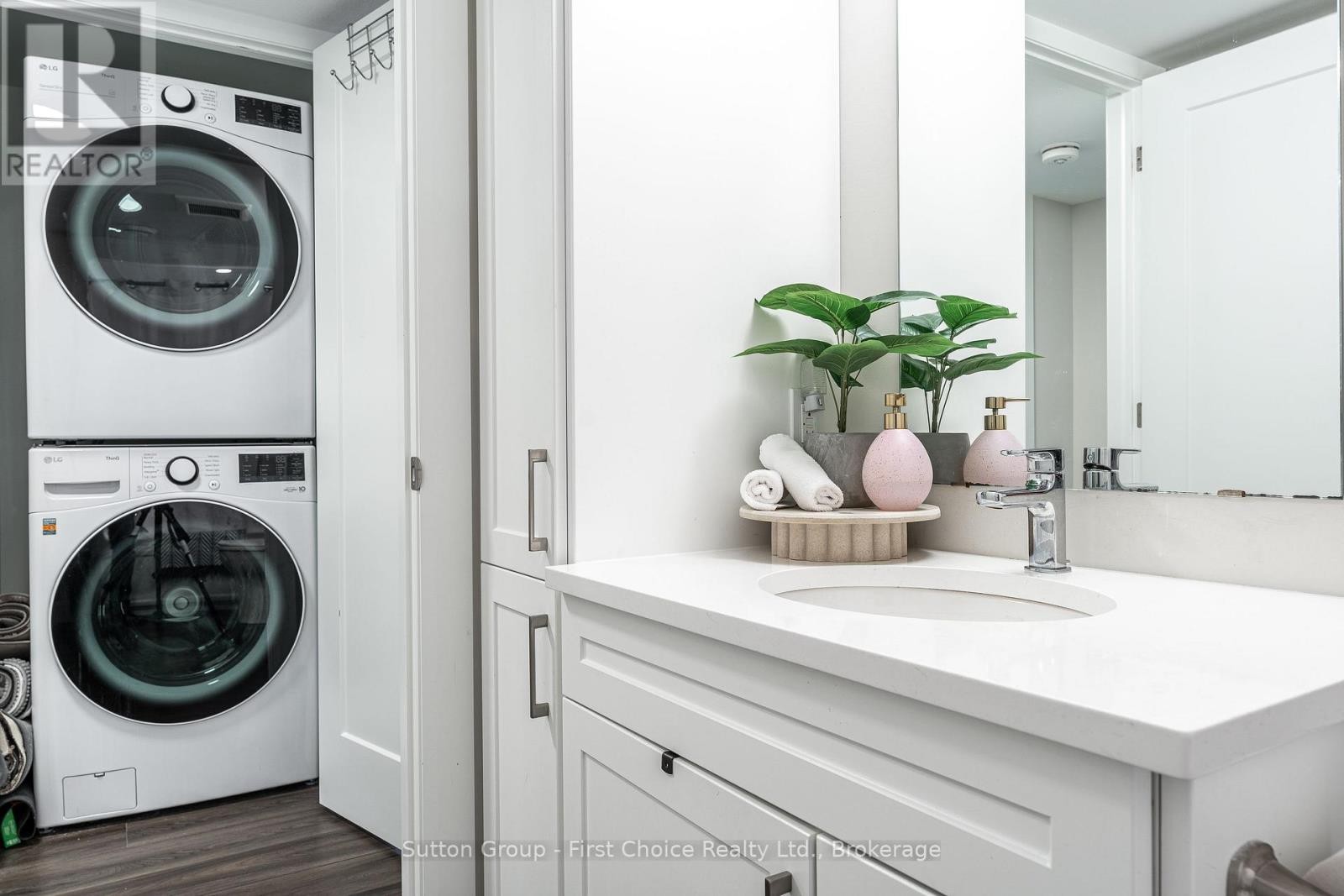 












9 - 3202 VIVIAN LINE 37

,
Stratford,




Ontario
N5A0K6

