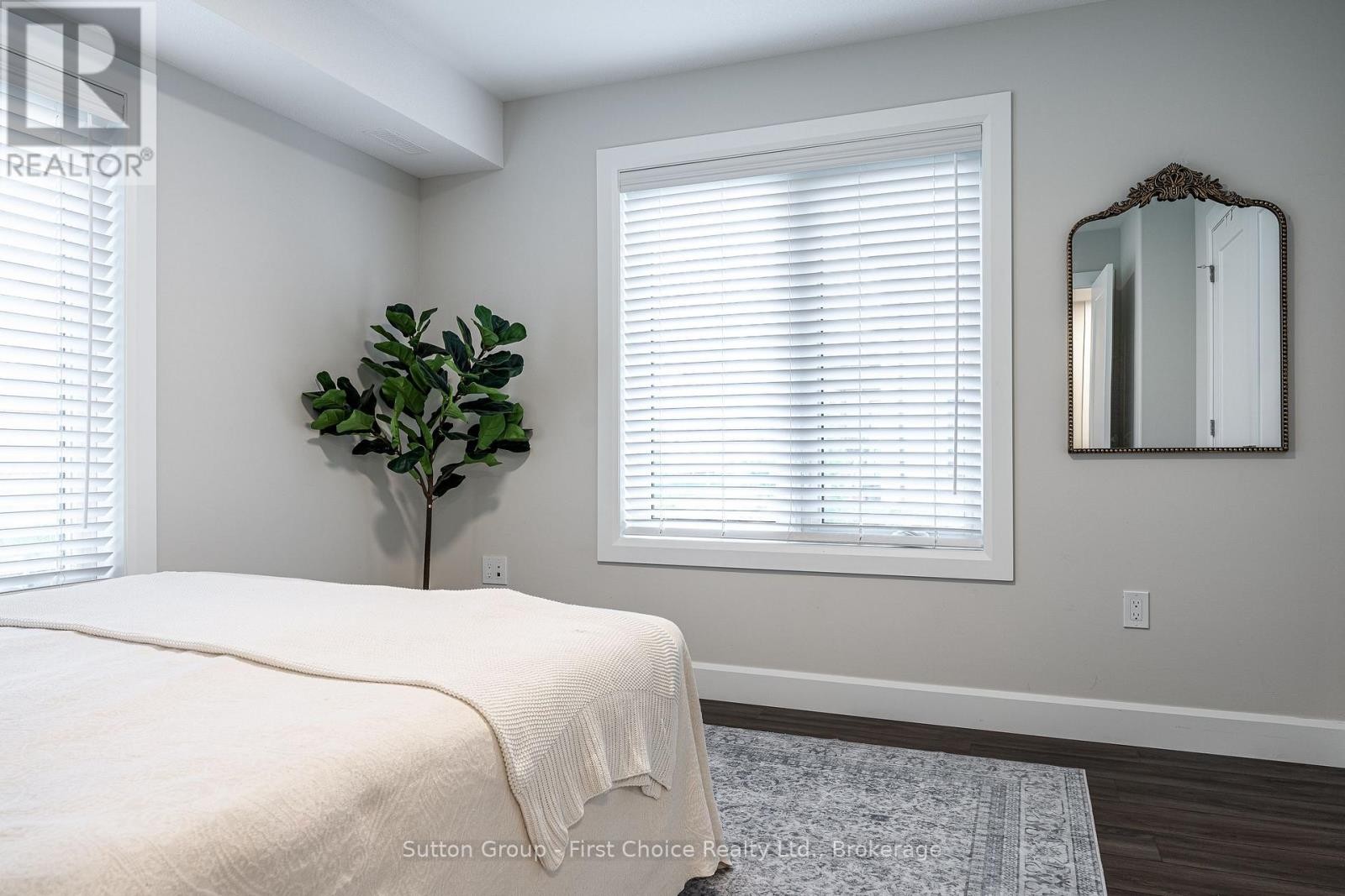 












9 - 3202 VIVIAN LINE 37

,
Stratford,




Ontario
N5A0K6

