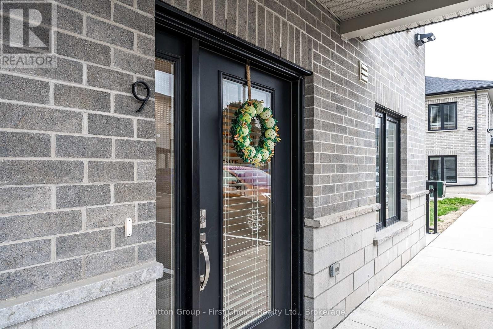 












9 - 3202 VIVIAN LINE 37

,
Stratford,




Ontario
N5A0K6

