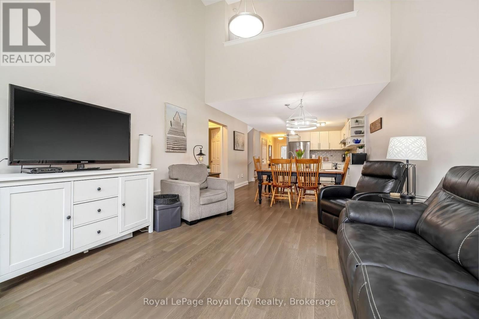 












38 JUNIPER STREET

,
Guelph/Eramosa (Rockwood),




Ontario
N0B2K0

