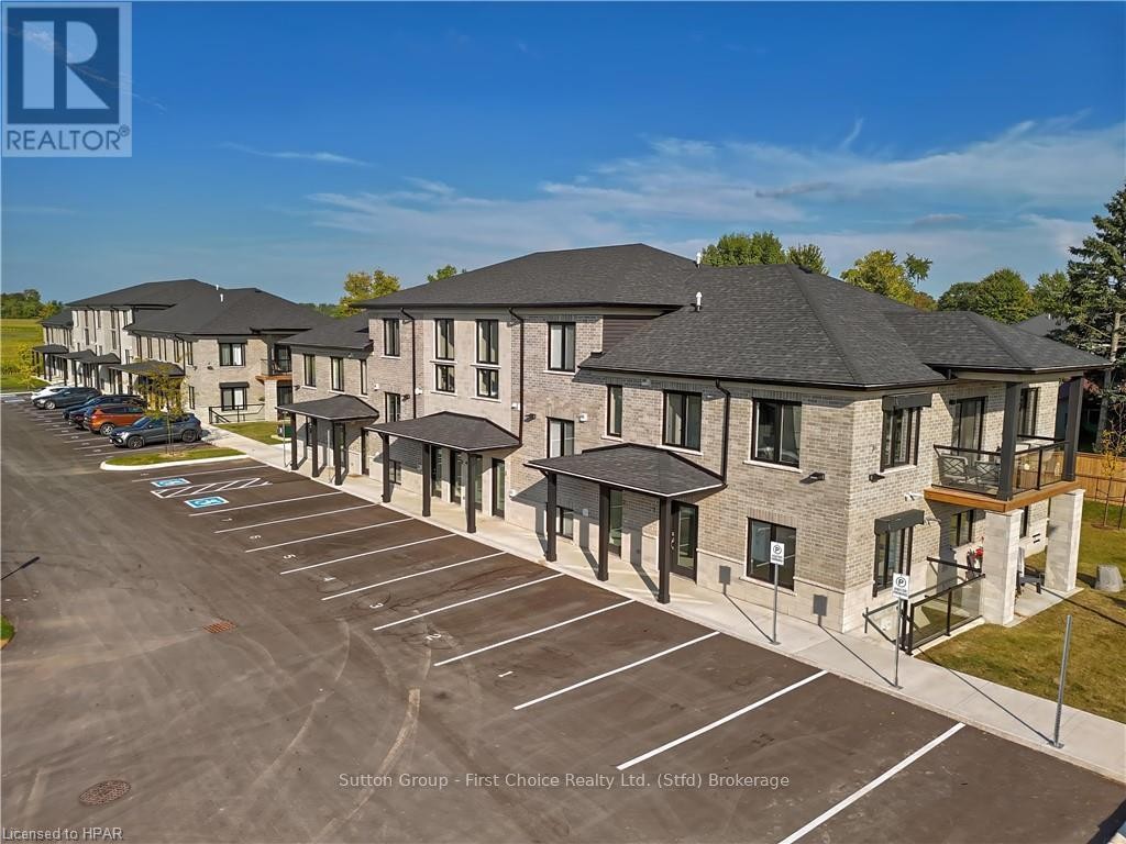 












UNIT 27 - 3202 VIVIAN LINE

,
Stratford,




Ontario
N5A0K6

