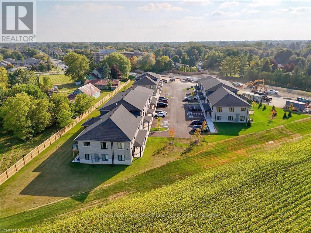 












UNIT 27 - 3202 VIVIAN LINE

,
Stratford,




Ontario
N5A0K6

