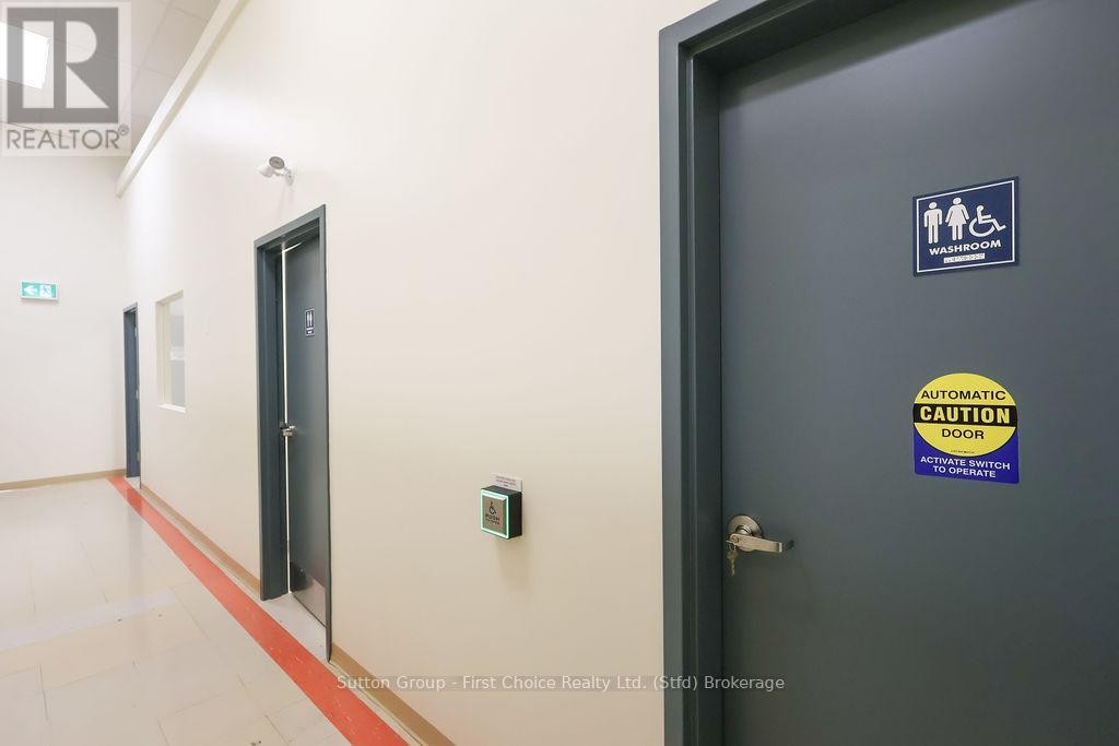 












B - 65 ALBERT STREET

,
Stratford,




Ontario
N5A3K2

