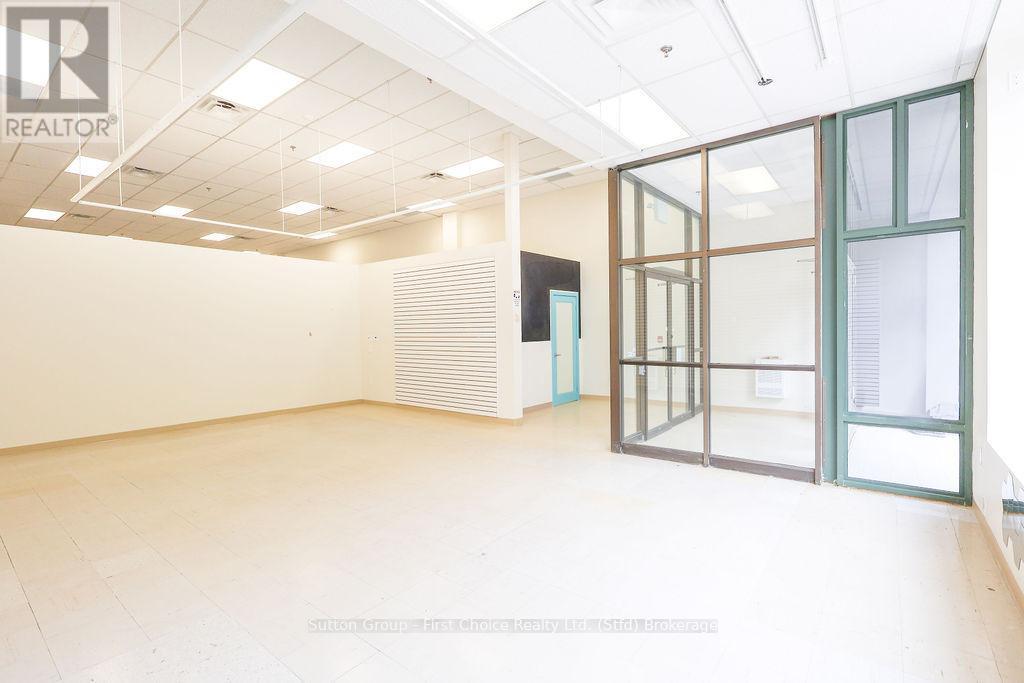 












B - 65 ALBERT STREET

,
Stratford,




Ontario
N5A3K2

