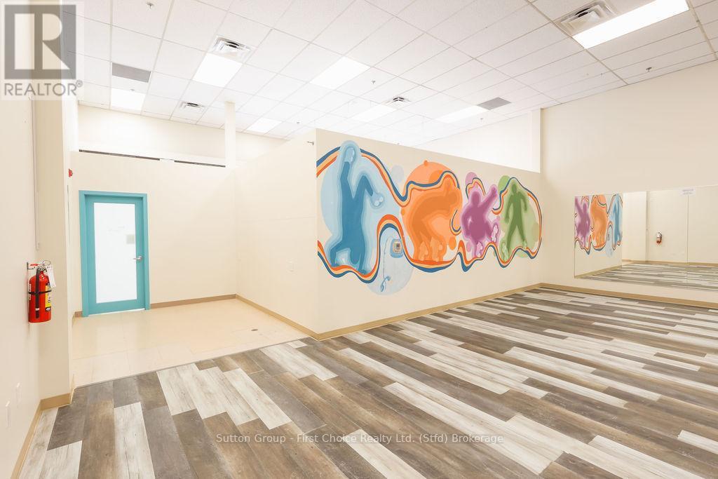 












B - 65 ALBERT STREET

,
Stratford,




Ontario
N5A3K2

