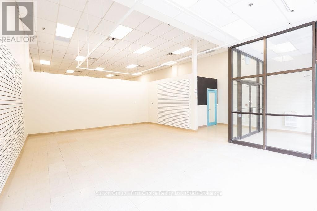 












B - 65 ALBERT STREET

,
Stratford,




Ontario
N5A3K2

