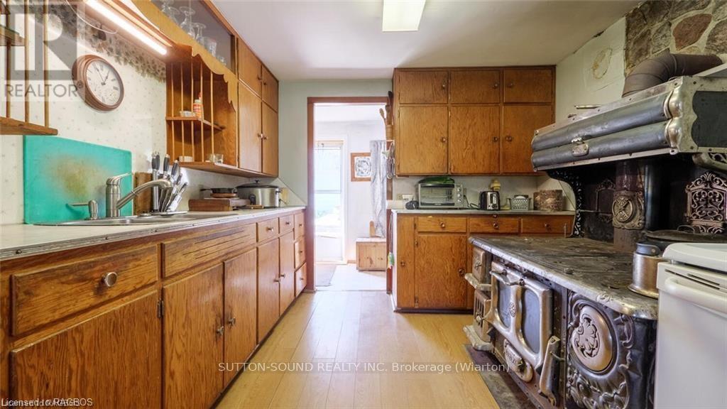 












43 BARTLEY DRIVE

,
Northern Bruce Peninsula,




Ontario
N0H1Z0

