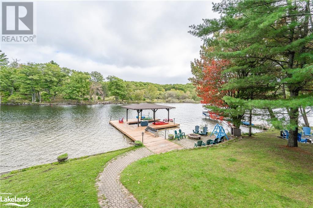 












33 MUSKOKA ESTATES Road

,
Port Carling,




Ontario
P0B1J0

