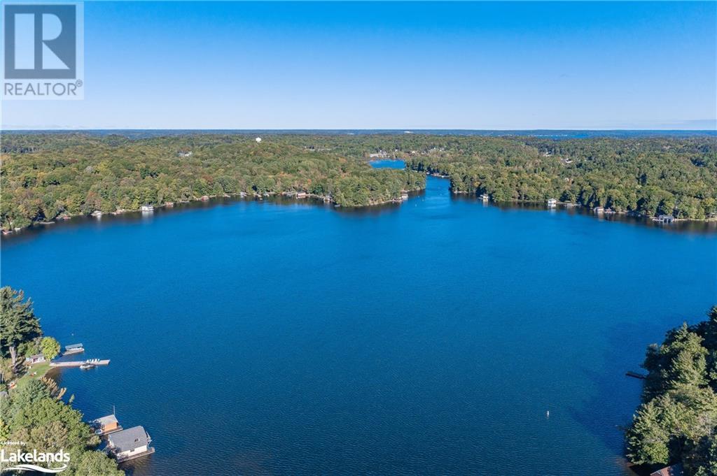 












33 MUSKOKA ESTATES Road

,
Port Carling,




Ontario
P0B1J0

