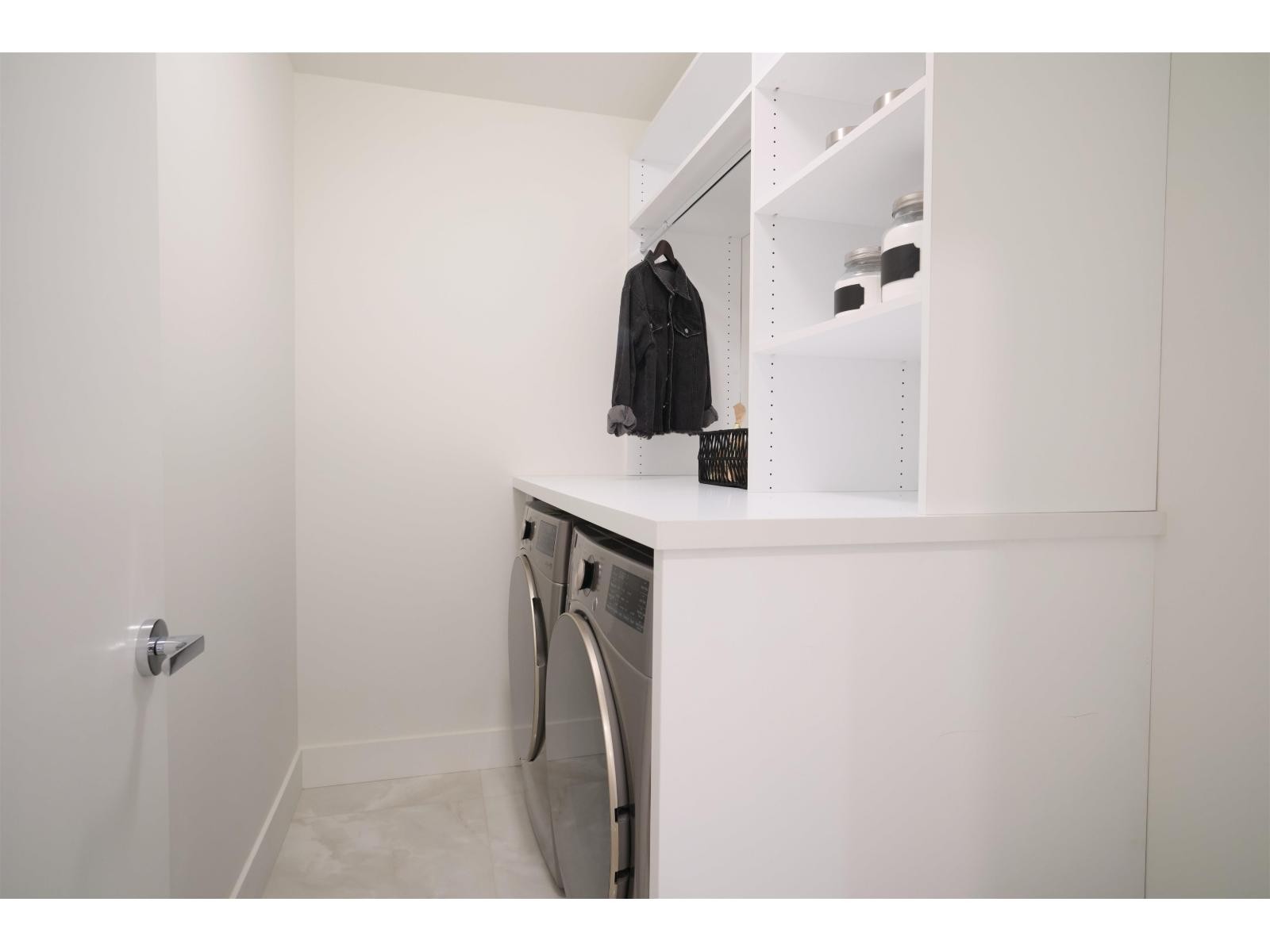 












208 1342 JOHNSTON ROAD

,
White Rock,




British Columbia
V4B0C7

