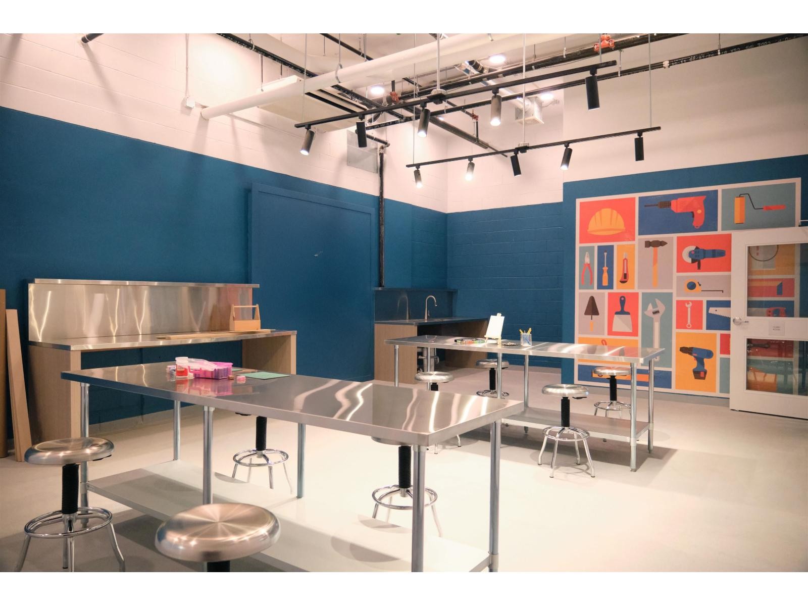 












208 1342 JOHNSTON ROAD

,
White Rock,




British Columbia
V4B0C7

