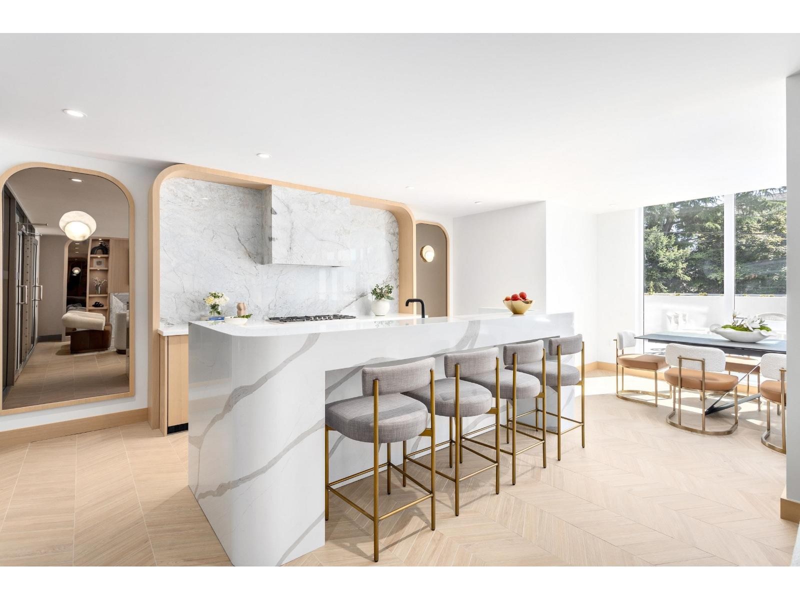 












208 1342 JOHNSTON ROAD

,
White Rock,




British Columbia
V4B0C7

