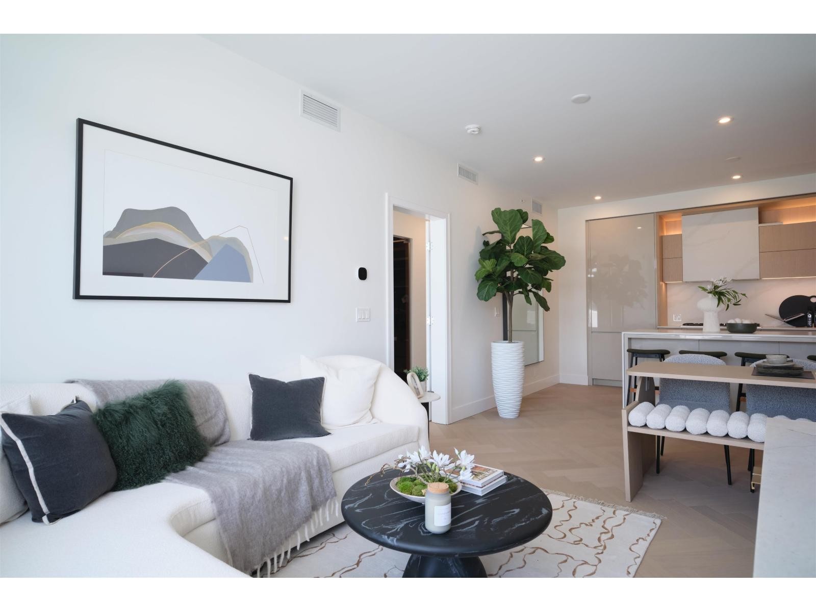 












208 1342 JOHNSTON ROAD

,
White Rock,




British Columbia
V4B0C7

