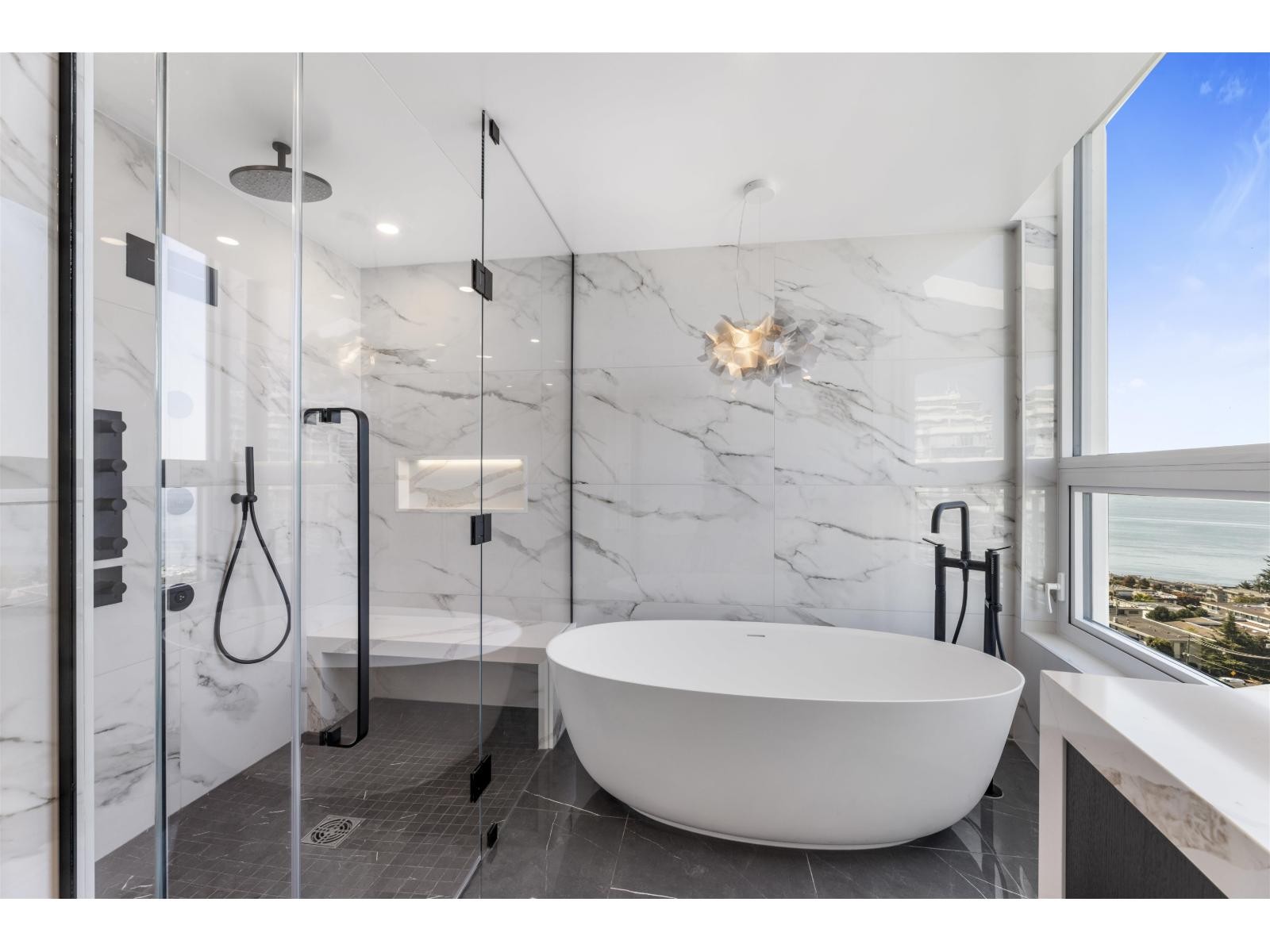 












1302 1342 JOHNSTON ROAD

,
White Rock,




British Columbia
V4B0C7

