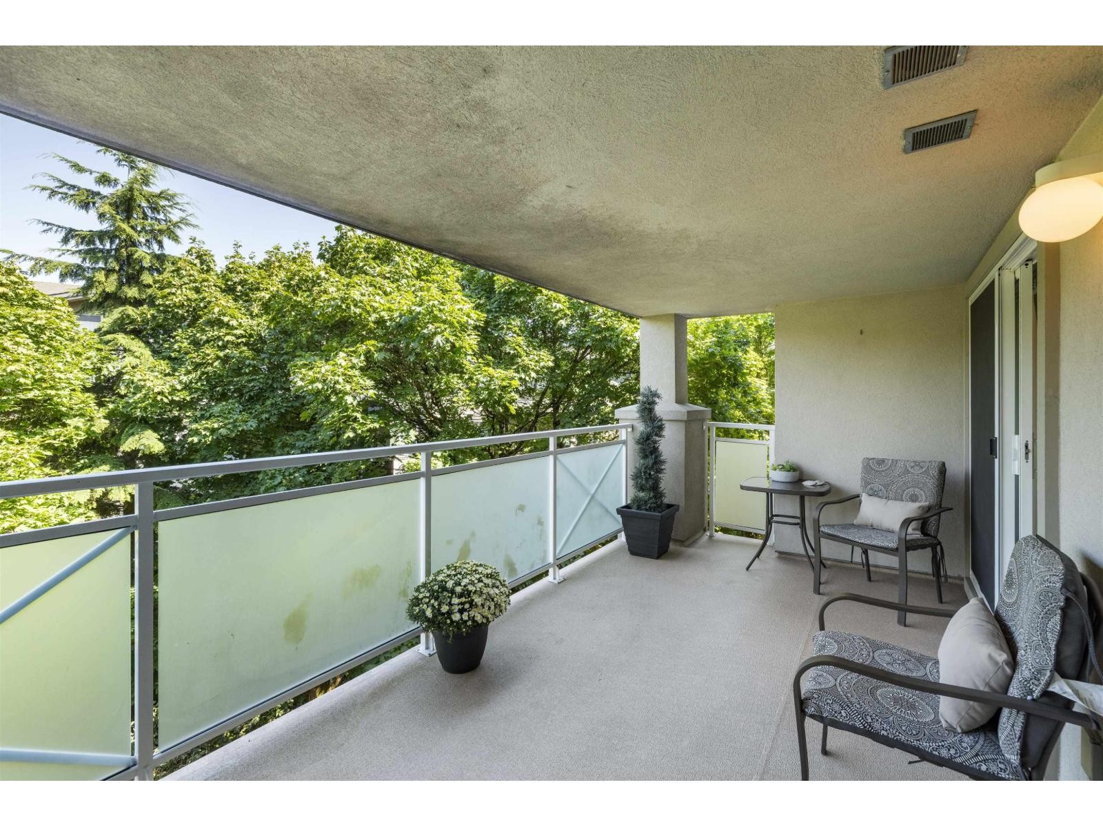 












310 15150 29A AVENUE

,
Surrey,




British Columbia
V4P3B1

