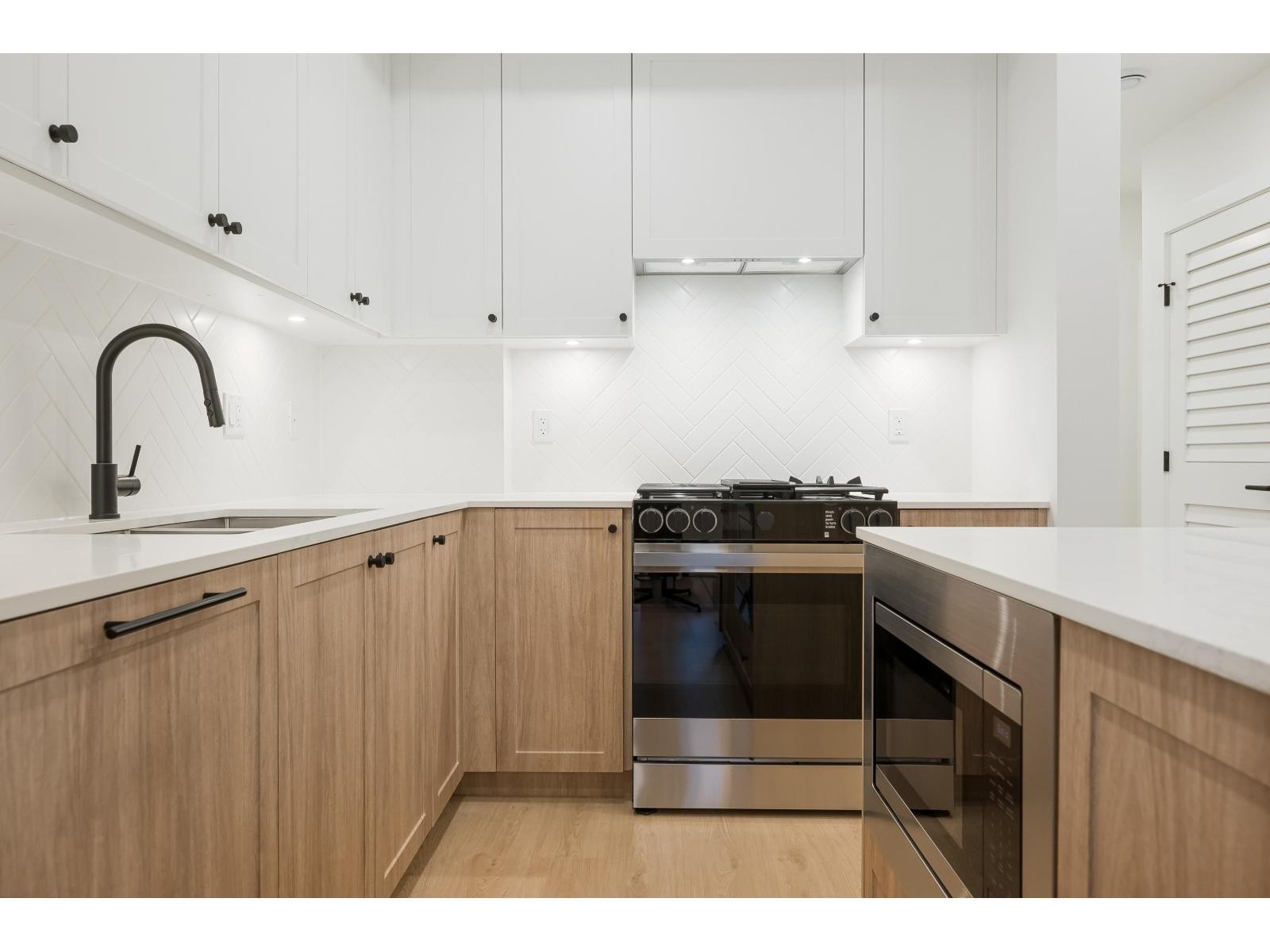 












404 19885 76 AVENUE

,
Langley,




British Columbia
V2Y4M5

