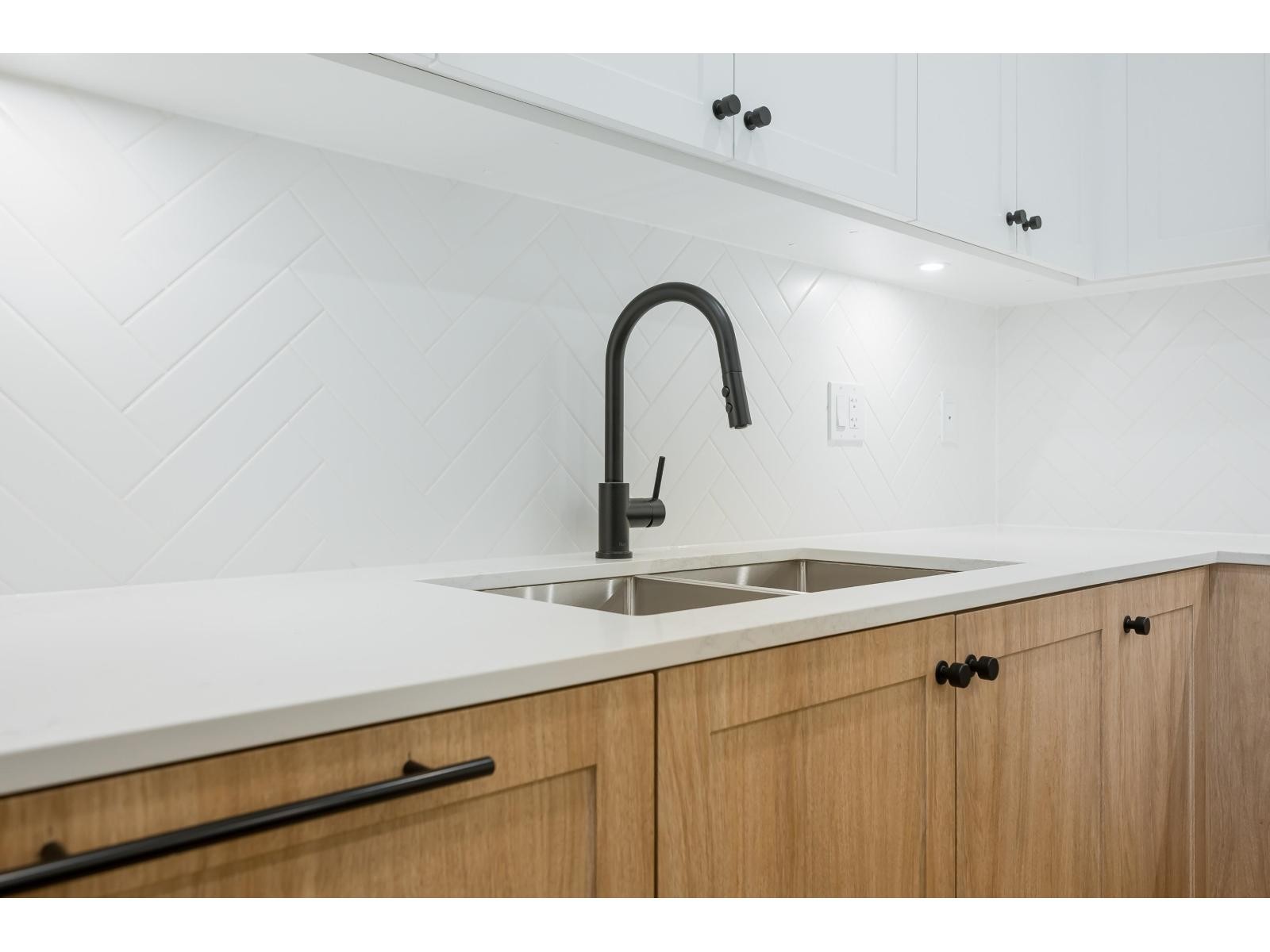 












404 19885 76 AVENUE

,
Langley,




British Columbia
V2Y4M5

