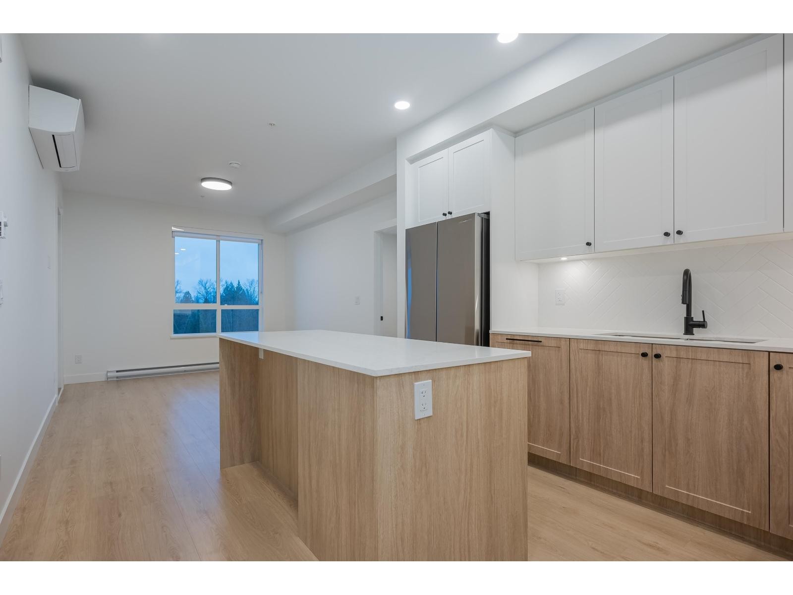 












404 19885 76 AVENUE

,
Langley,




British Columbia
V2Y4M5

