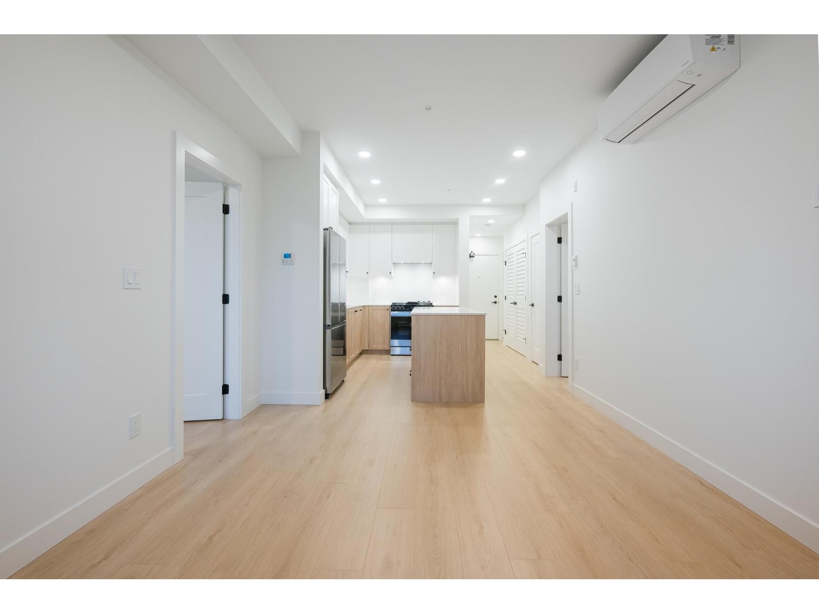 












404 19885 76 AVENUE

,
Langley,




British Columbia
V2Y4M5

