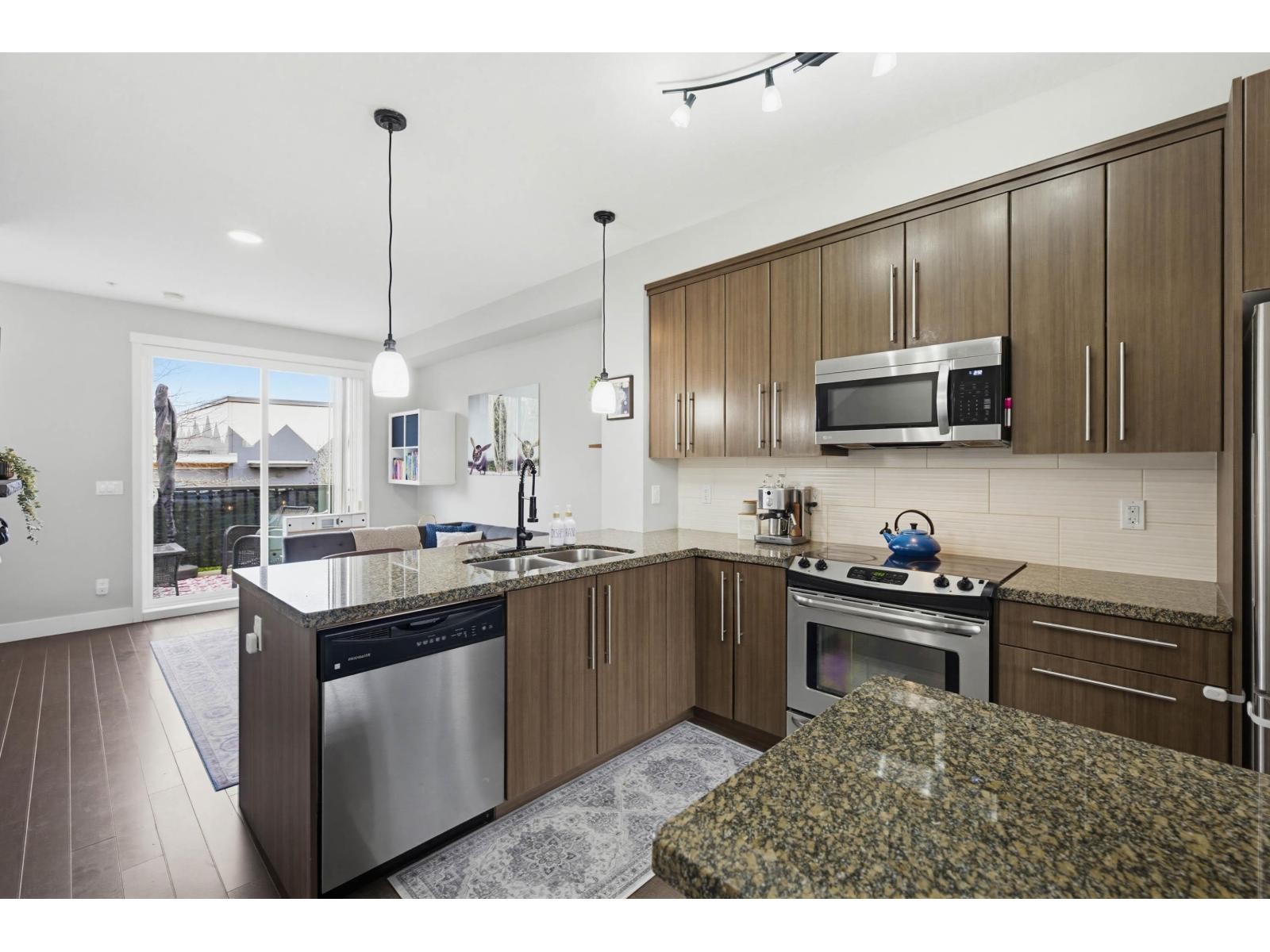 












11 8250 209B STREET

,
Langley,




British Columbia
V2Y0J7

