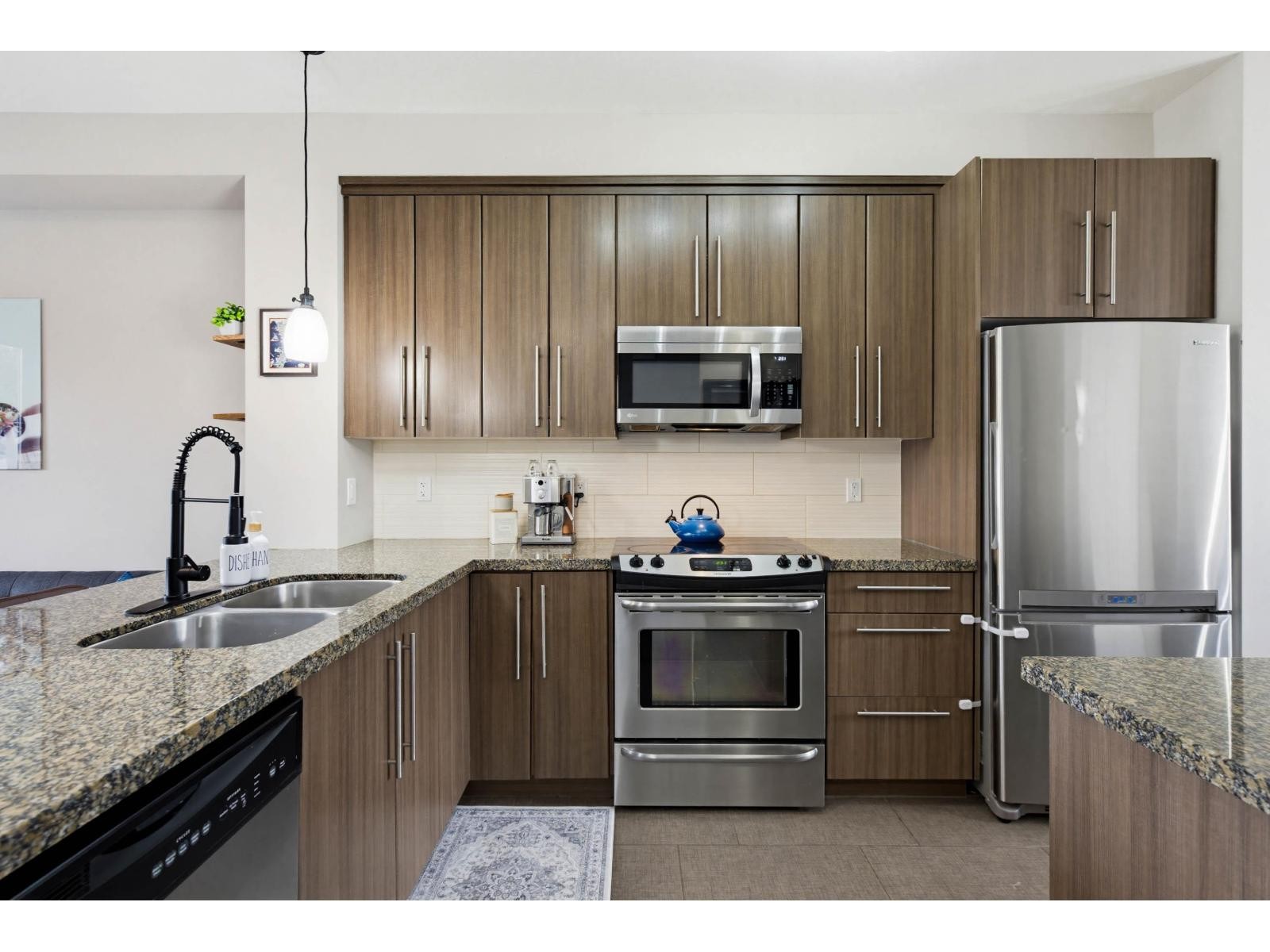 












11 8250 209B STREET

,
Langley,




British Columbia
V2Y0J7

