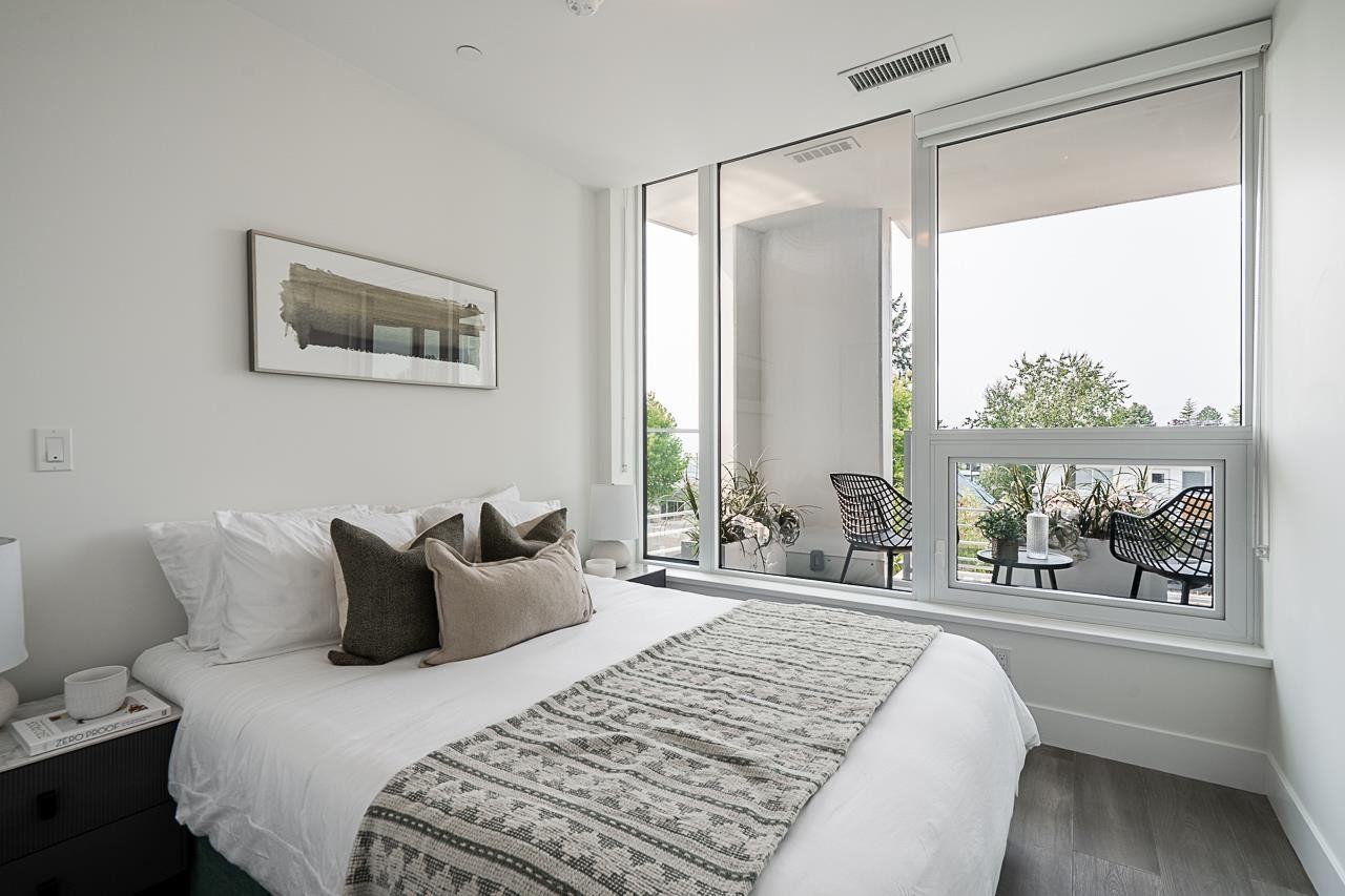 












317 1342 JOHNSTON ROAD

,
White Rock,




British Columbia
V4B0C7

