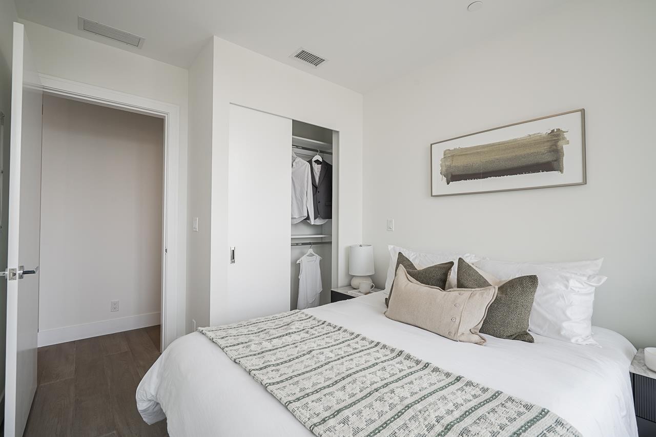 












317 1342 JOHNSTON ROAD

,
White Rock,




British Columbia
V4B0C7

