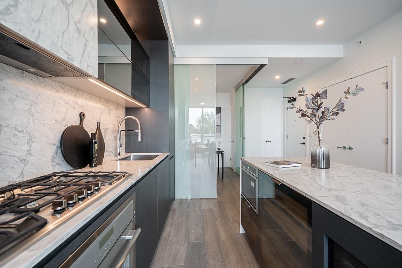 












317 1342 JOHNSTON ROAD

,
White Rock,




British Columbia
V4B0C7

