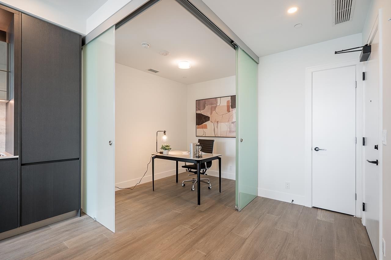 












317 1342 JOHNSTON ROAD

,
White Rock,




British Columbia
V4B0C7

