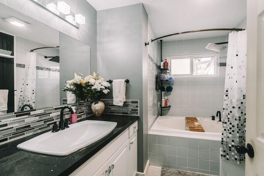 












8173 SUMAC PLACE

,
Mission,




British Columbia
V2V5L2


